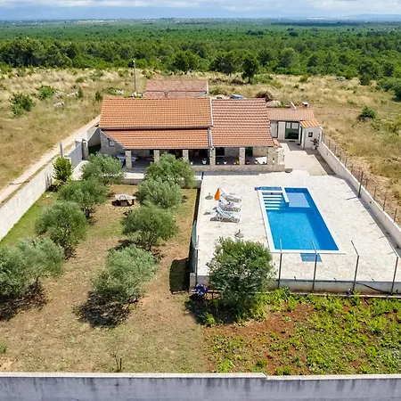 Holiday home Ela By Interhome