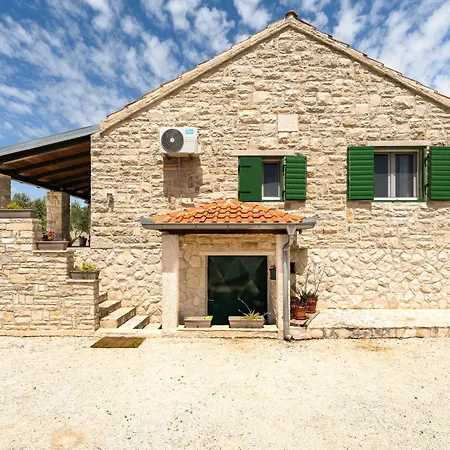 Holiday home Ela By Interhome Zadar